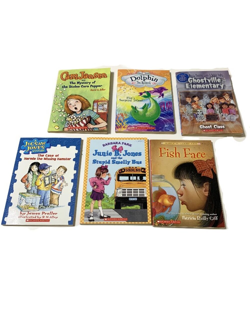 Scholastic Kids Book Set of 6. Good Condition. Paper Back
